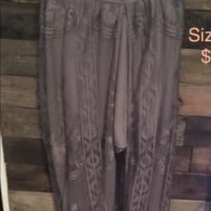 Grey hi-low lacey shorts